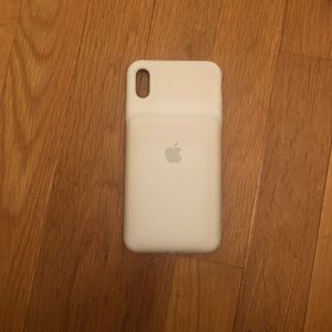 APPLE charging phone case